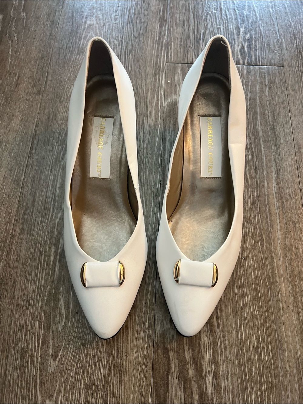 Vintage White Leather Kitten Heels